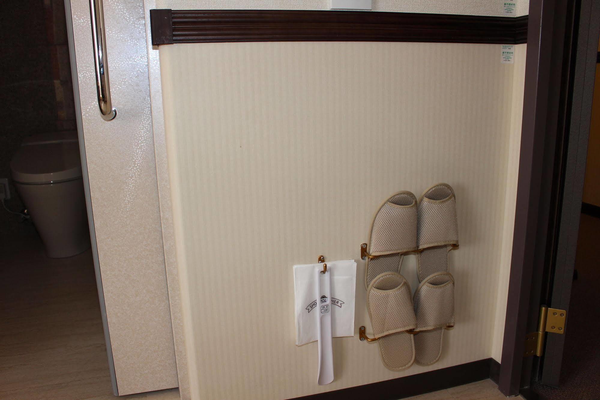 Toyoko Inn Sendai Higashi-Guchi No 2 Exteriör bild