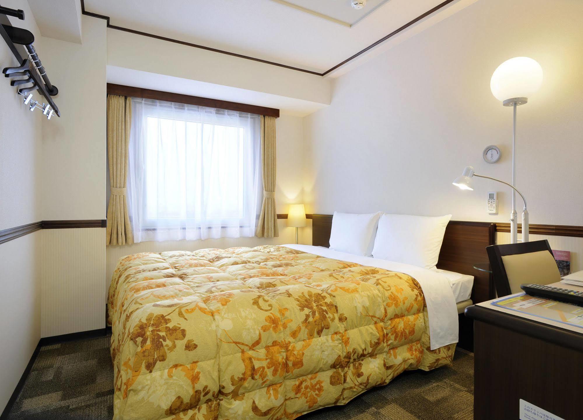 Toyoko Inn Sendai Higashi-Guchi No 2 Exteriör bild