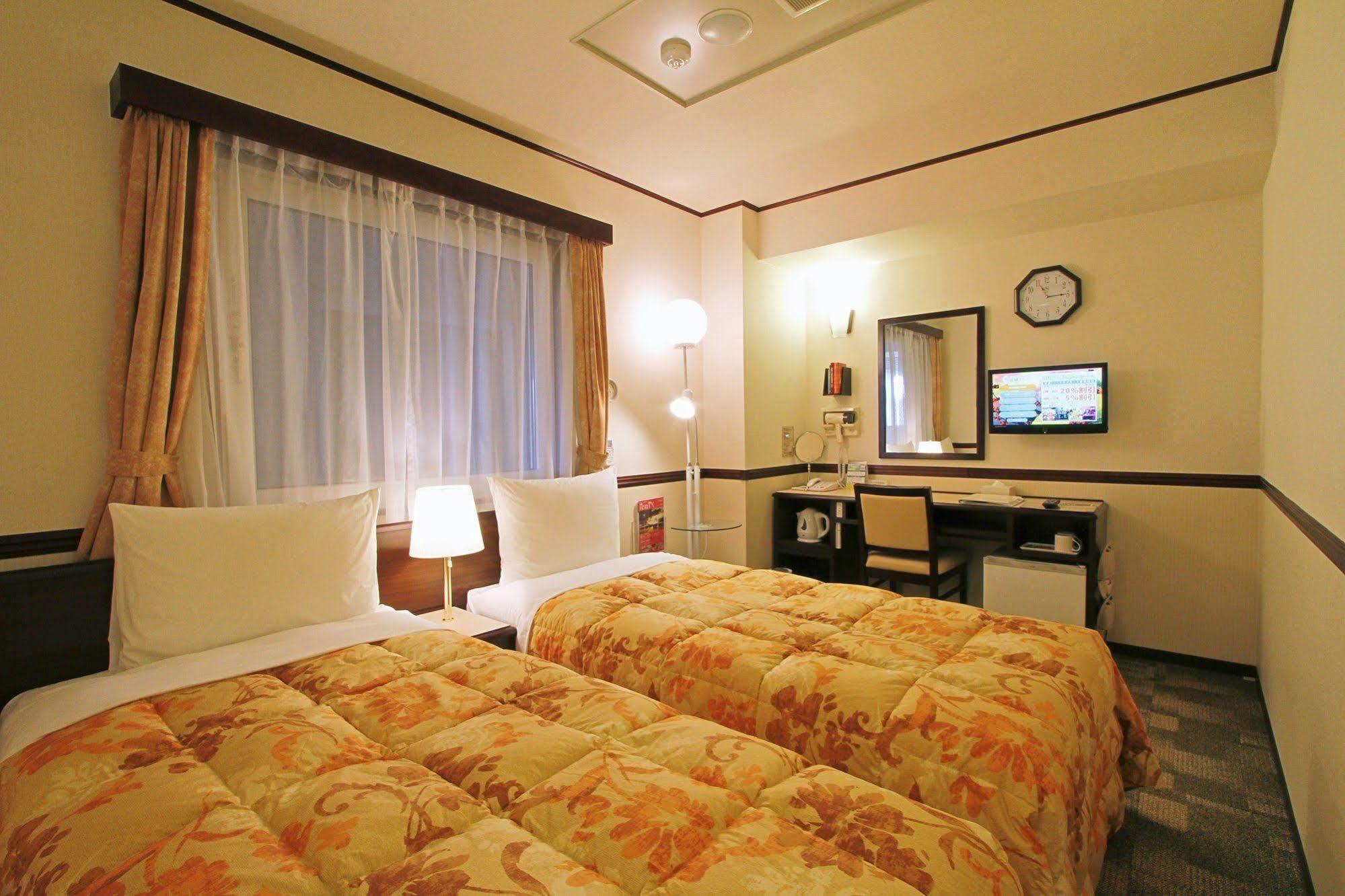 Toyoko Inn Sendai Higashi-Guchi No 2 Exteriör bild